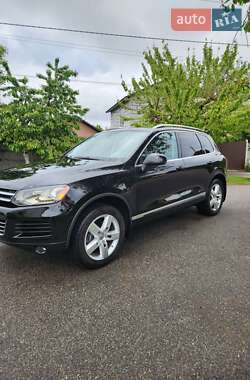Позашляховик / Кросовер Volkswagen Touareg 2012 в 