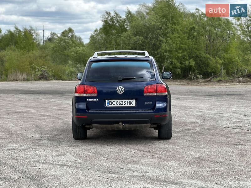 Внедорожник / Кроссовер Volkswagen Touareg 2005 в Новояворовске