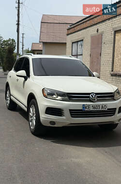 Внедорожник / Кроссовер Volkswagen Touareg 2010 в 