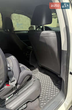 Внедорожник / Кроссовер Volkswagen Touareg 2010 в 