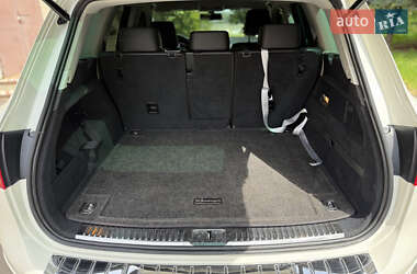 Внедорожник / Кроссовер Volkswagen Touareg 2010 в 