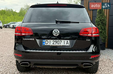 Позашляховик / Кросовер Volkswagen Touareg 2012 в 