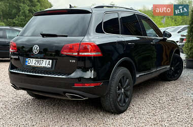 Позашляховик / Кросовер Volkswagen Touareg 2012 в 