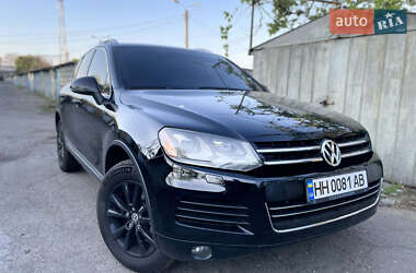 Позашляховик / Кросовер Volkswagen Touareg 2011 в Одесі
