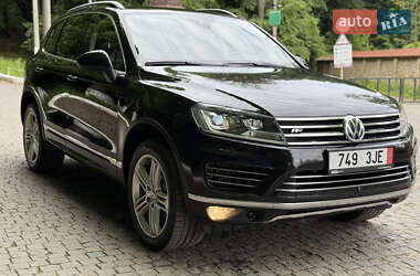 Внедорожник / Кроссовер Volkswagen Touareg 2017 в 