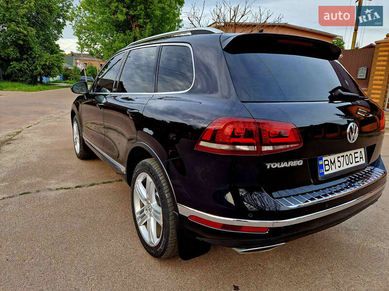 Внедорожник / Кроссовер Volkswagen Touareg 2016 в Шостке
