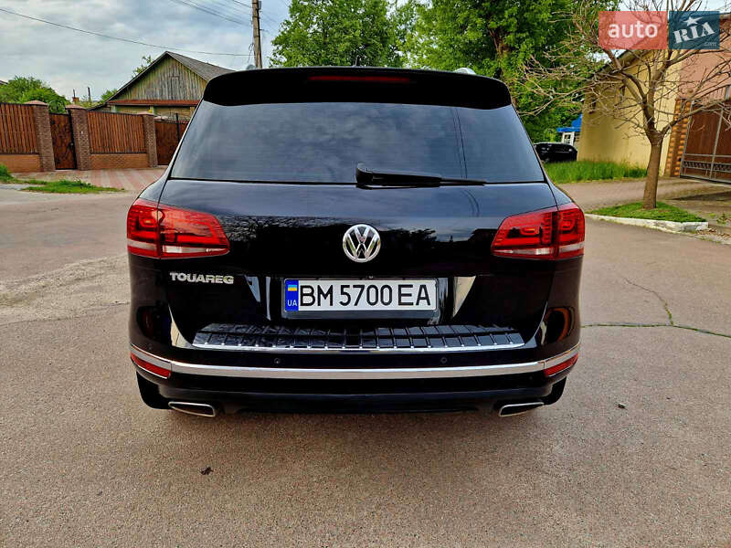 Внедорожник / Кроссовер Volkswagen Touareg 2016 в Шостке