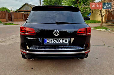 Позашляховик / Кросовер Volkswagen Touareg 2016 в 