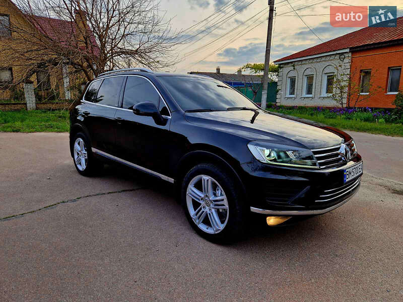 Внедорожник / Кроссовер Volkswagen Touareg 2016 в Шостке