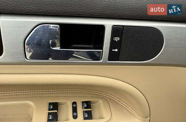 Внедорожник / Кроссовер Volkswagen Touareg 2007 в 