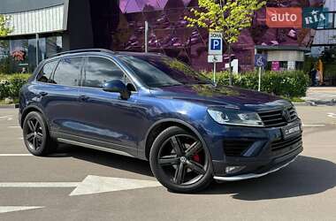 Позашляховик / Кросовер Volkswagen Touareg 2012 в Києві