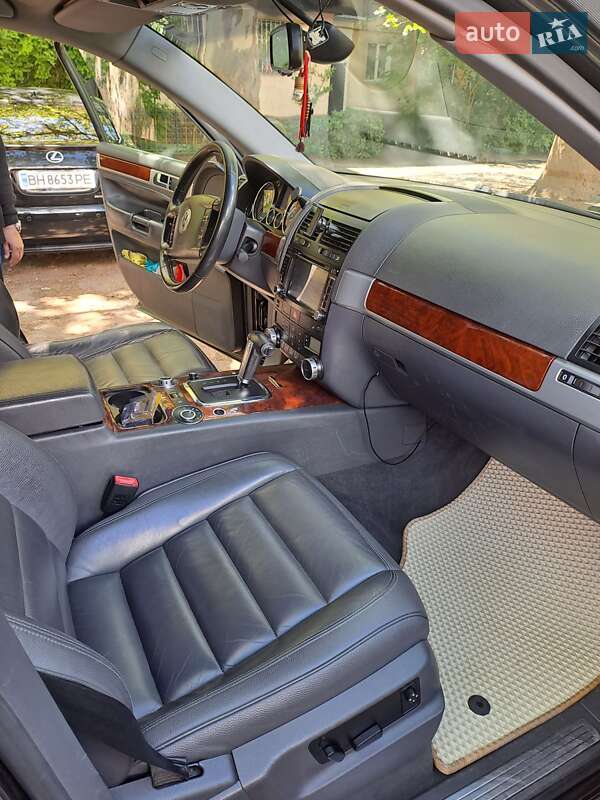 Внедорожник / Кроссовер Volkswagen Touareg 2007 в Измаиле