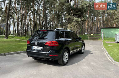 Внедорожник / Кроссовер Volkswagen Touareg 2012 в 