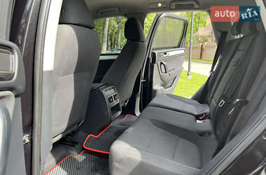 Внедорожник / Кроссовер Volkswagen Touareg 2012 в 