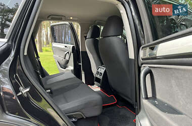 Внедорожник / Кроссовер Volkswagen Touareg 2012 в 