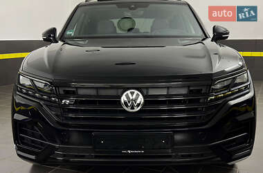 Внедорожник / Кроссовер Volkswagen Touareg 2019 в 