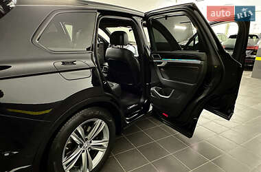 Внедорожник / Кроссовер Volkswagen Touareg 2019 в 