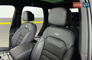 Внедорожник / Кроссовер Volkswagen Touareg 2019 в 