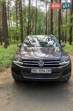 Внедорожник / Кроссовер Volkswagen Touareg 2011 в Львове