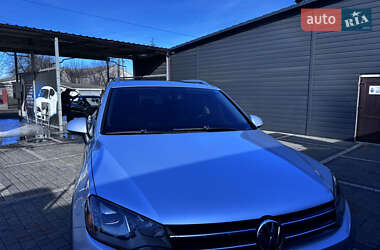 Внедорожник / Кроссовер Volkswagen Touareg 2011 в 