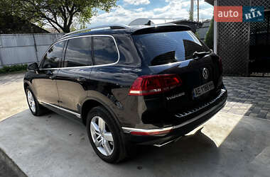 Позашляховик / Кросовер Volkswagen Touareg 2016 в 