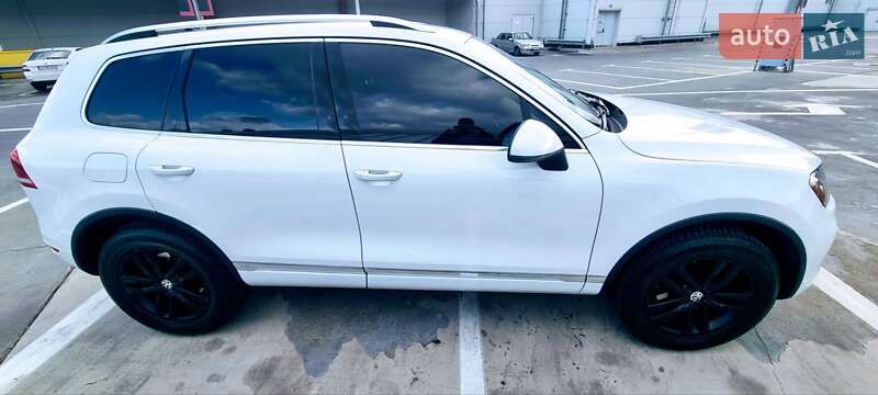 Внедорожник / Кроссовер Volkswagen Touareg 2013 в Киеве фото 7 Внедорожник / Кроссовер Volkswagen Touareg 2013 в Киеве