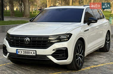 Внедорожник / Кроссовер Volkswagen Touareg 2020 в 