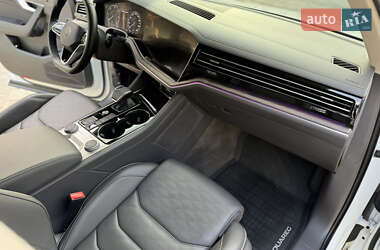 Внедорожник / Кроссовер Volkswagen Touareg 2020 в 