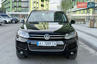 Внедорожник / Кроссовер Volkswagen Touareg 2014 в 