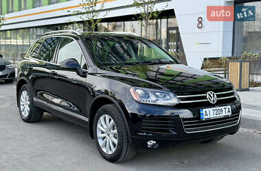 Внедорожник / Кроссовер Volkswagen Touareg 2014 в 