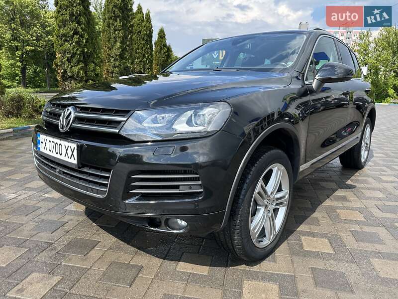 Позашляховик / Кросовер Volkswagen Touareg 2011 в Хмельницькому