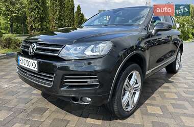 Внедорожник / Кроссовер Volkswagen Touareg 2011 в 