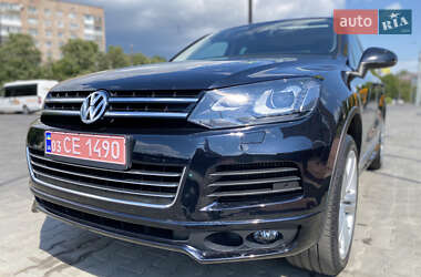 Позашляховик / Кросовер Volkswagen Touareg 2014 в 