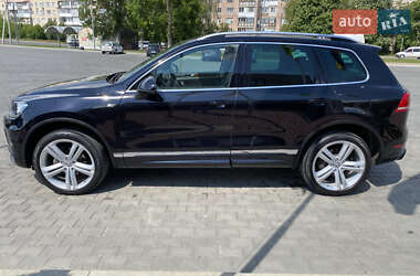 Позашляховик / Кросовер Volkswagen Touareg 2014 в 