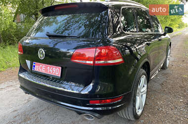 Позашляховик / Кросовер Volkswagen Touareg 2014 в 
