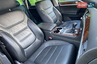 Позашляховик / Кросовер Volkswagen Touareg 2014 в 