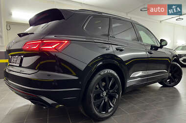 Внедорожник / Кроссовер Volkswagen Touareg 2022 в 