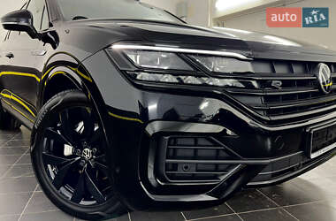 Внедорожник / Кроссовер Volkswagen Touareg 2022 в 