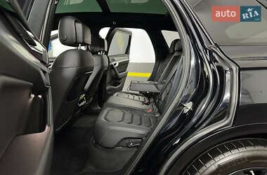 Внедорожник / Кроссовер Volkswagen Touareg 2022 в 