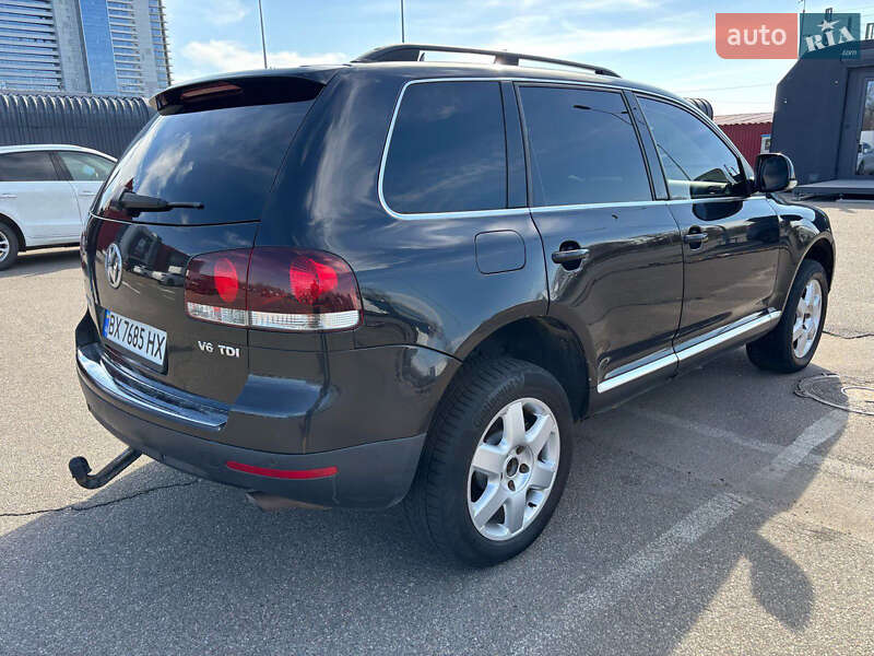 Позашляховик / Кросовер Volkswagen Touareg 2008 в Києві