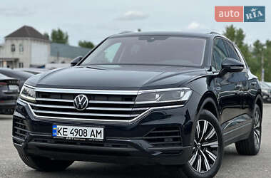 Внедорожник / Кроссовер Volkswagen Touareg 2020 в Киеве