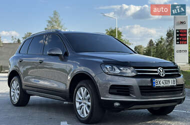 Внедорожник / Кроссовер Volkswagen Touareg 2011 в Тульчине