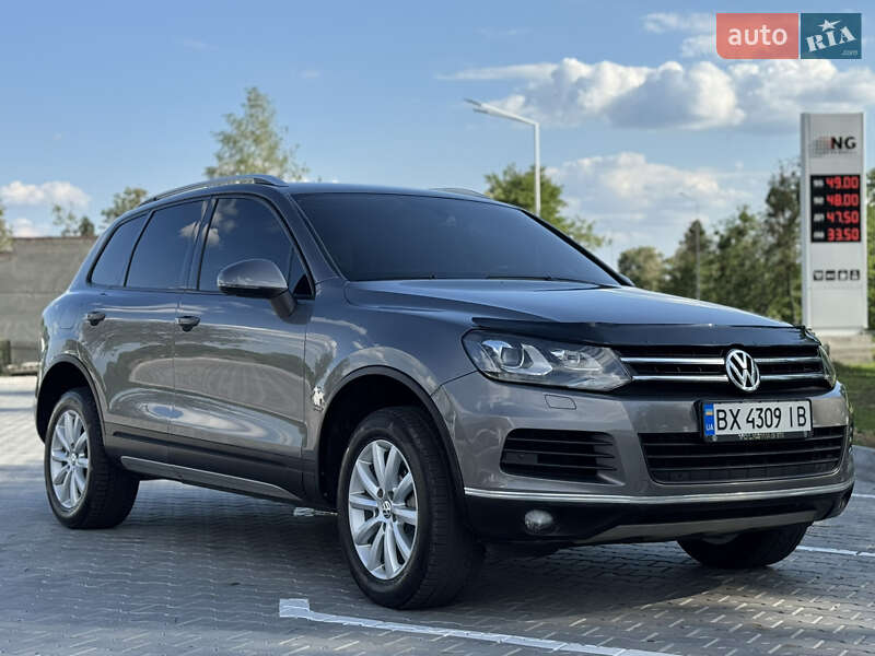 Внедорожник / Кроссовер Volkswagen Touareg 2011 в Тульчине