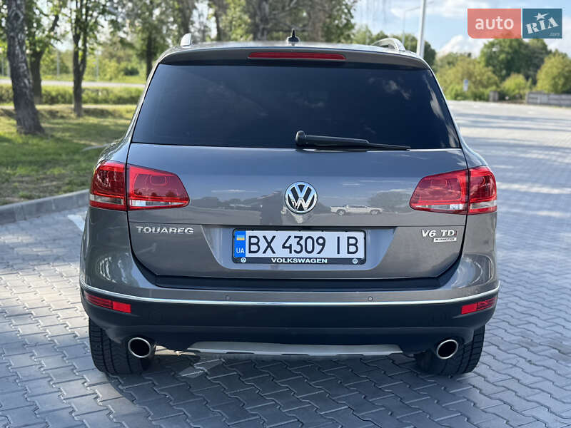 Внедорожник / Кроссовер Volkswagen Touareg 2011 в Тульчине