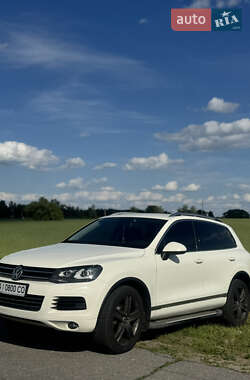 Внедорожник / Кроссовер Volkswagen Touareg 2011 в Киеве