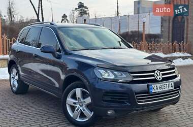 Позашляховик / Кросовер Volkswagen Touareg 2010 в Києві