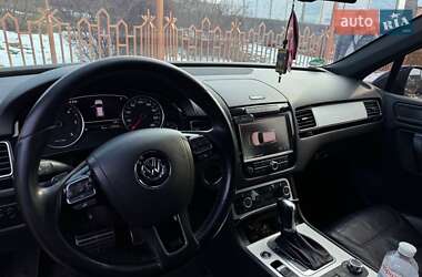 Внедорожник / Кроссовер Volkswagen Touareg 2010 в 
