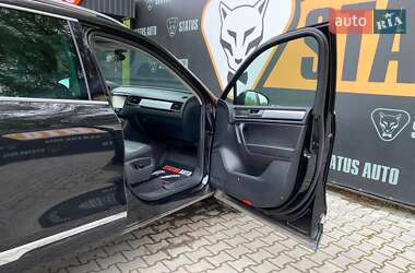 Внедорожник / Кроссовер Volkswagen Touareg 2013 в 