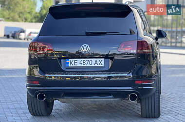 Позашляховик / Кросовер Volkswagen Touareg 2012 в 