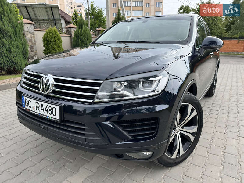 Внедорожник / Кроссовер Volkswagen Touareg 2016 в 